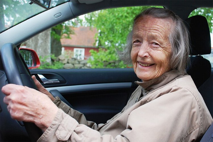 A tough question: When should an older driver stop driving?