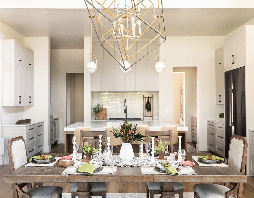 From Simple to Extravagant: 6 Farmhouse Dining Table Designs