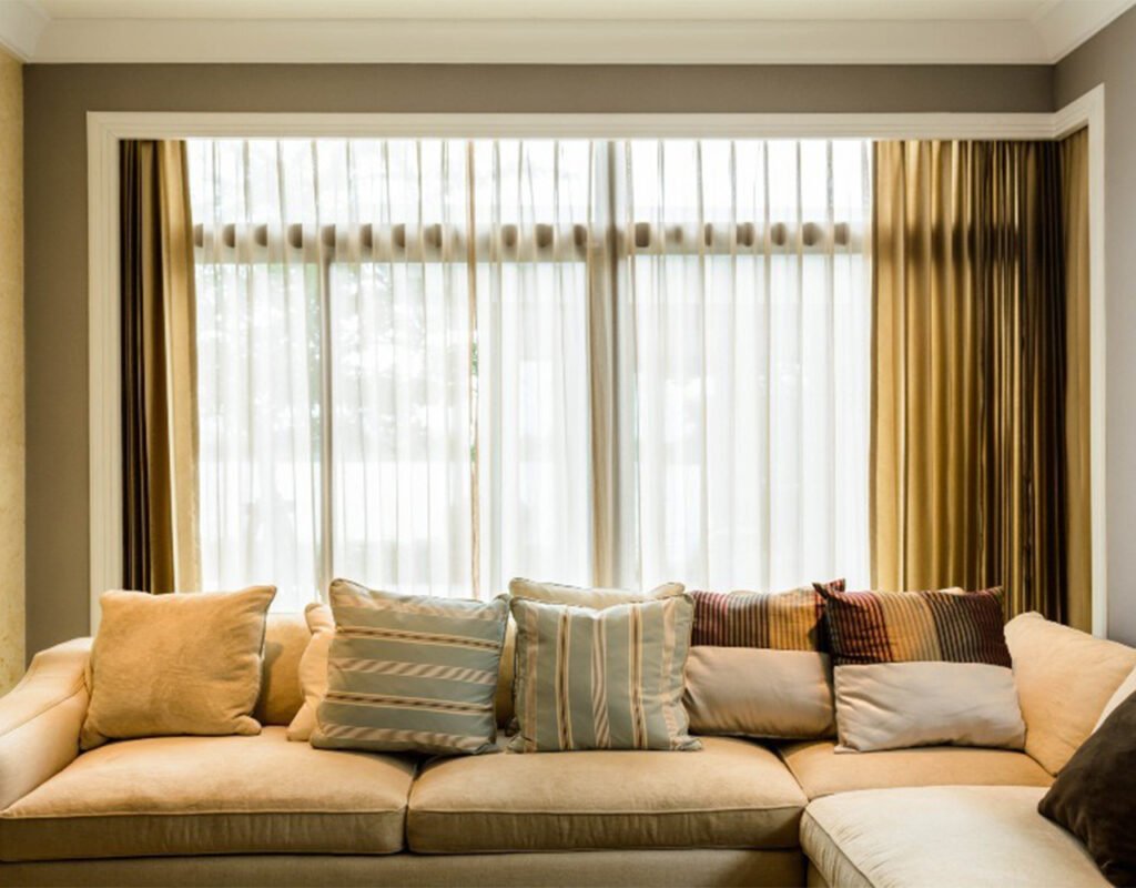 Latest Curtains: Eight Modern Curtain Designs for the Living Room