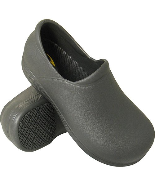 Water-Resistant Clogs